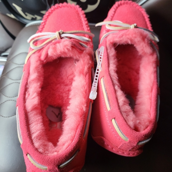 Ugg slippers - Picture 3 of 6